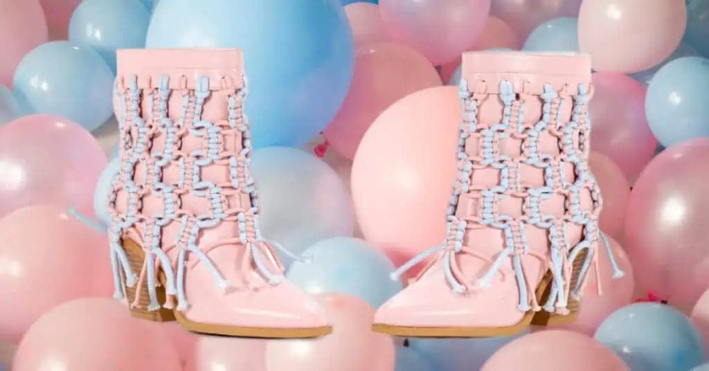 Gender Reveal Outfit Ideas For Moms-to-Be