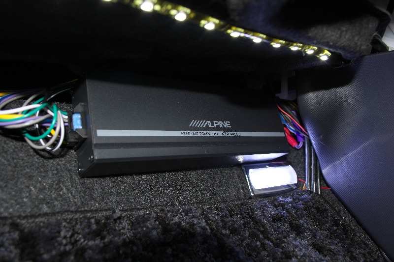 Alpine KTP-445U under seat installation