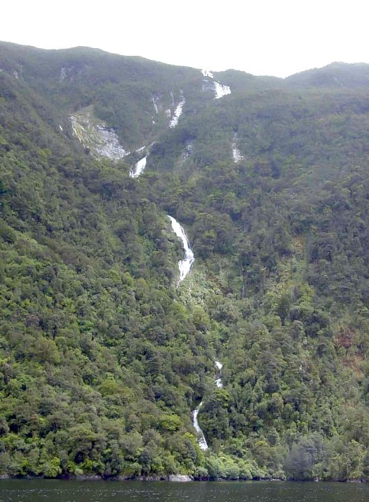 10_browne_falls_01-min