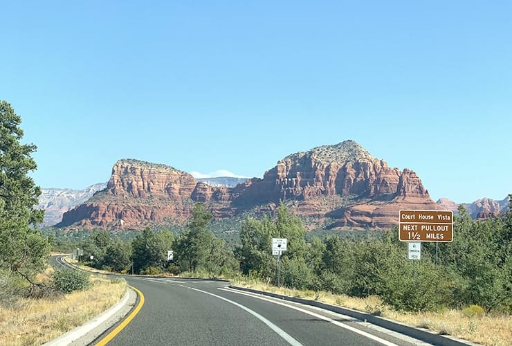 01a_04_driving_twin_buttes_nuns-min