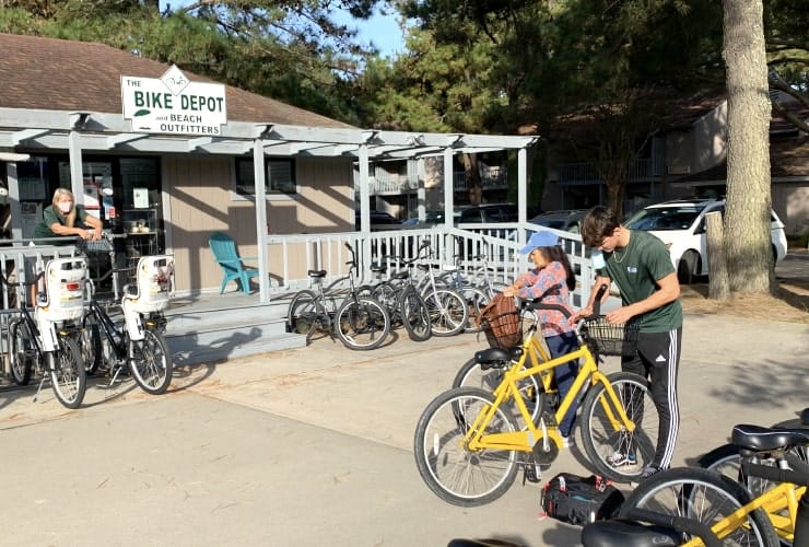 07_03 bike depot-min