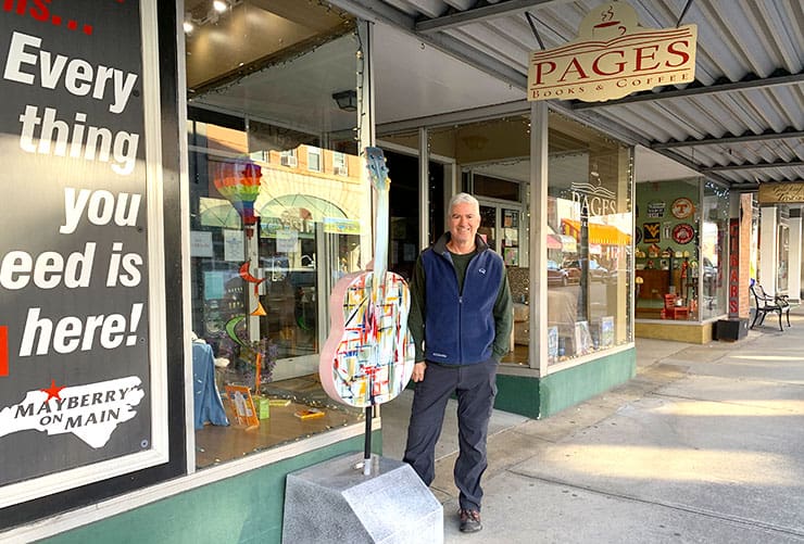 Pop-Art Guitar Downtown Mount Airy, North Carolina