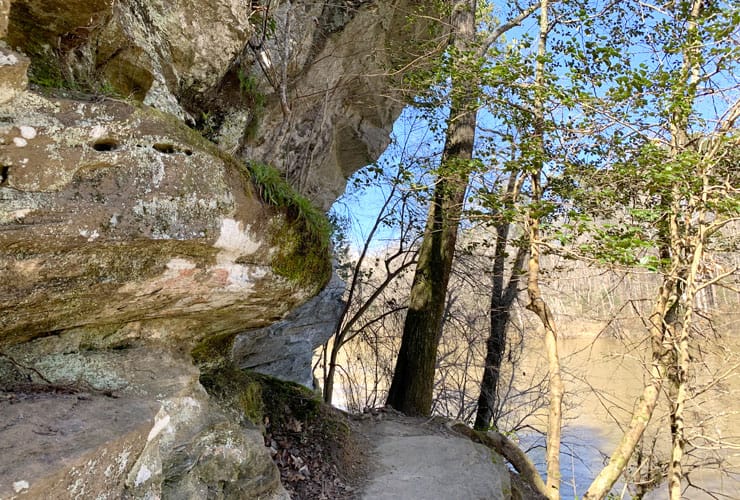 Overhanging Rock at Raven Rock