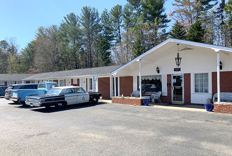 Front of the Mayberry Motor Inn
