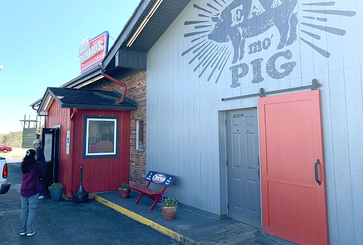 Front Door Little Richards BBQ in Mt Airy, NC