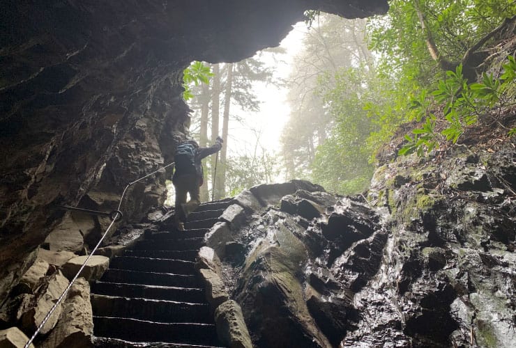 02a_04_alum_cave_bluffs_trail_arch_rock_exit