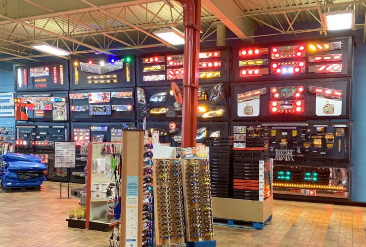 Kenly 95 Truckstop Lights