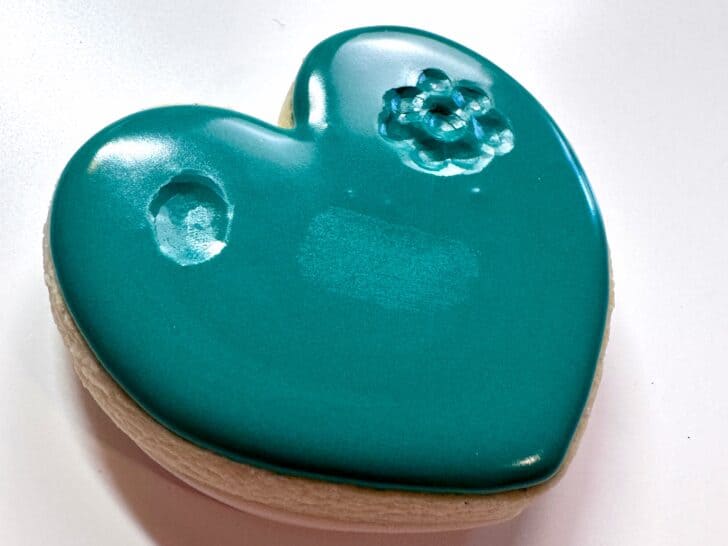 royal icing cookie dried for 20 minutes
