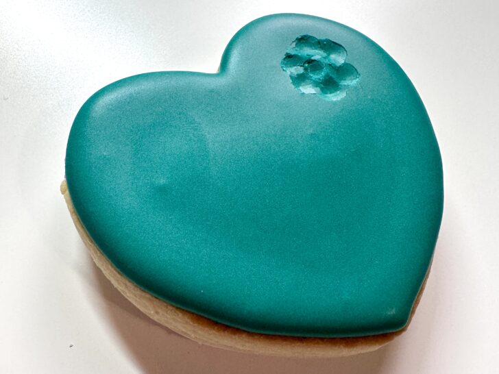 royal icing cookie dried for 2 hours