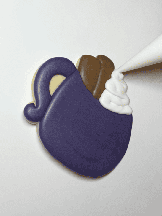 How to decorate mug sugar cookies with royal icing