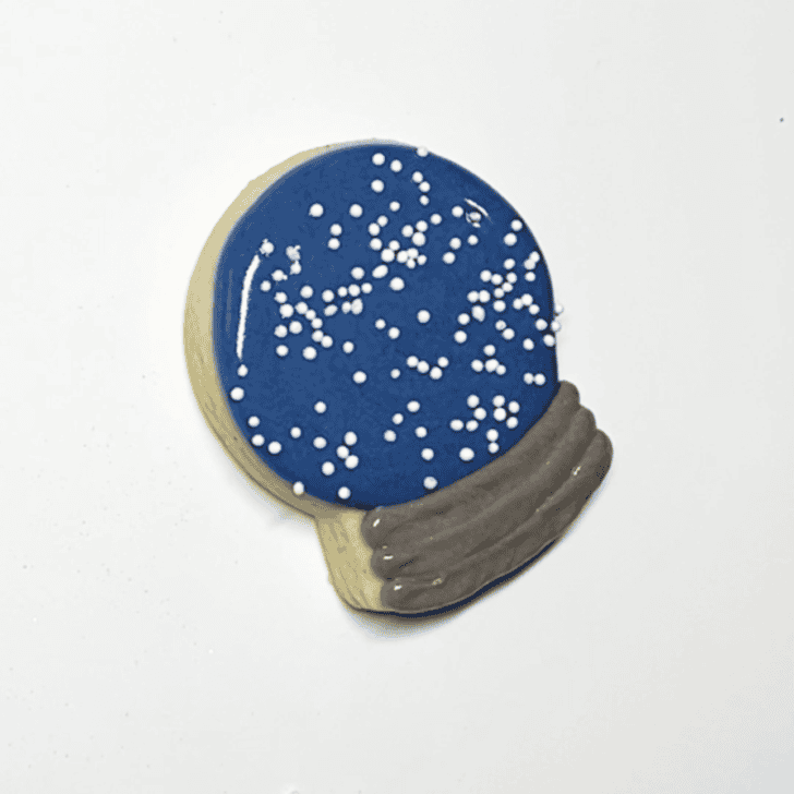 Step-by-Step Decorating Instructions for Snow Globe Sugar Cookie