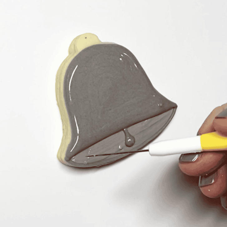 Step-by-Step Decorating Instructions for Christmas Bell Cookies