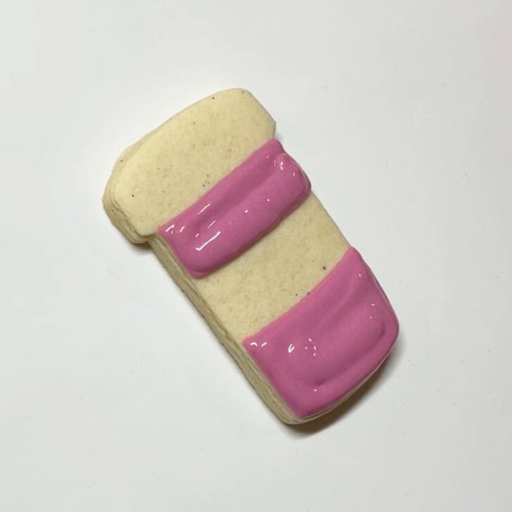 how to decorate pill bottle cookies with royal icing