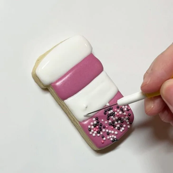 how to decorate pill bottle cookies with royal icing