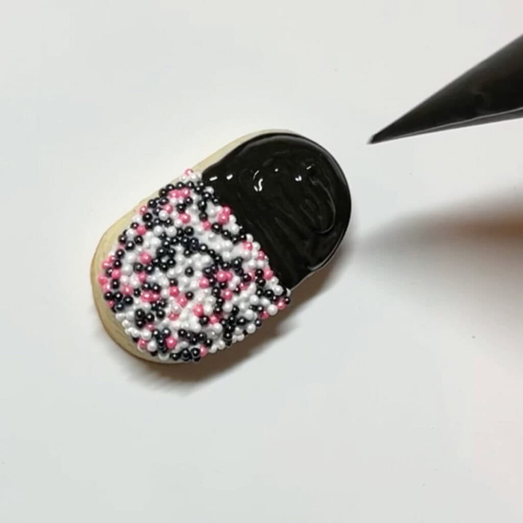 how to decorate pill cookies with royal icing