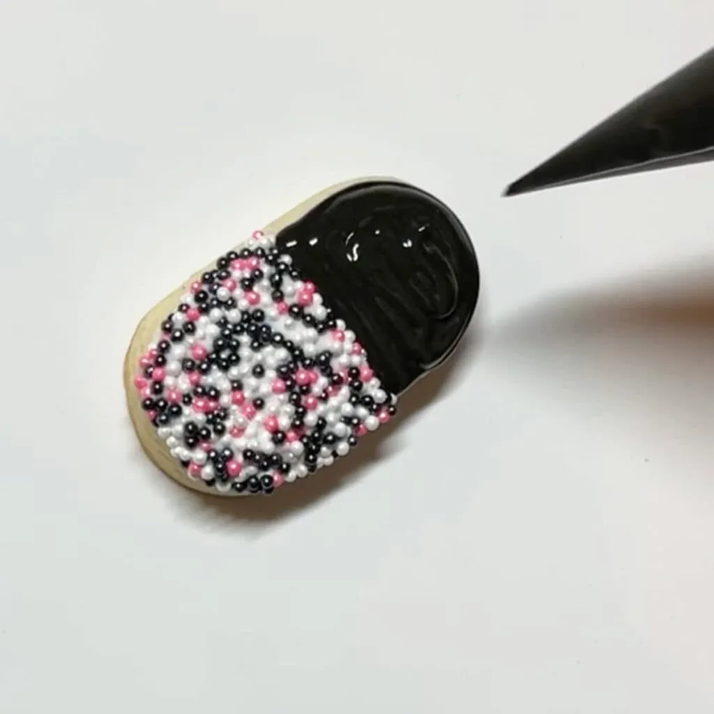 how to decorate pill cookies with royal icing