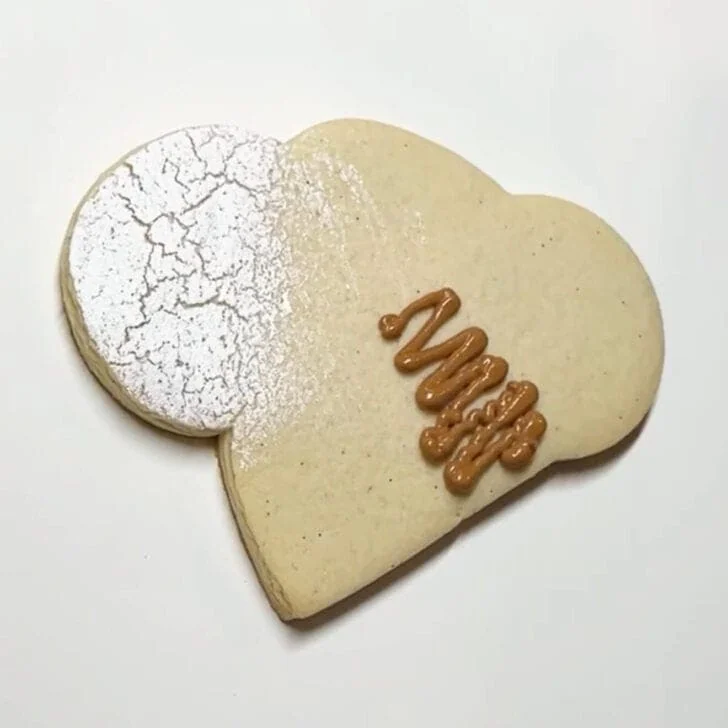 how to decorate Easter Tomb Cookies with royal icing