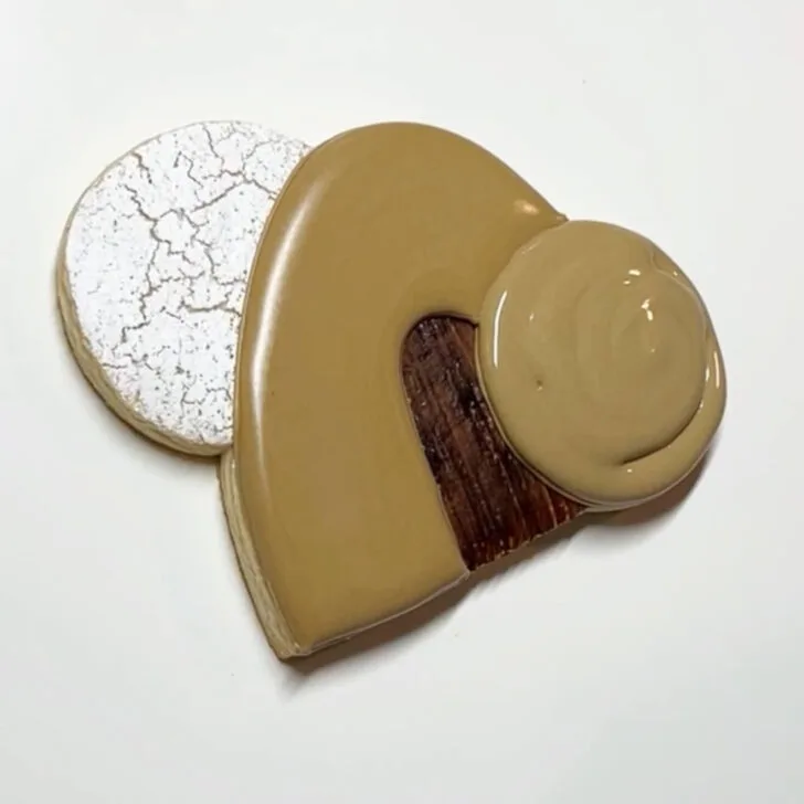 how to decorate Easter Tomb Cookies with royal icing