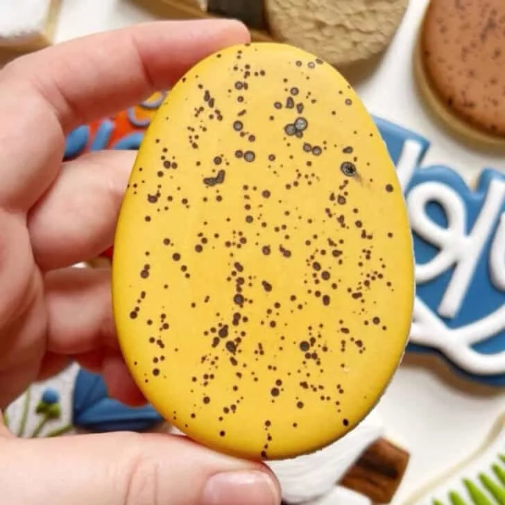 how to decorate decorated easter egg cookies with royal icing