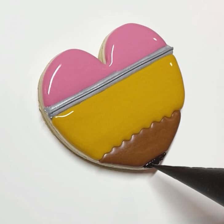 how to decorate pencil cookies with royal icing