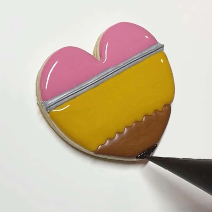 how to decorate pencil cookies with royal icing