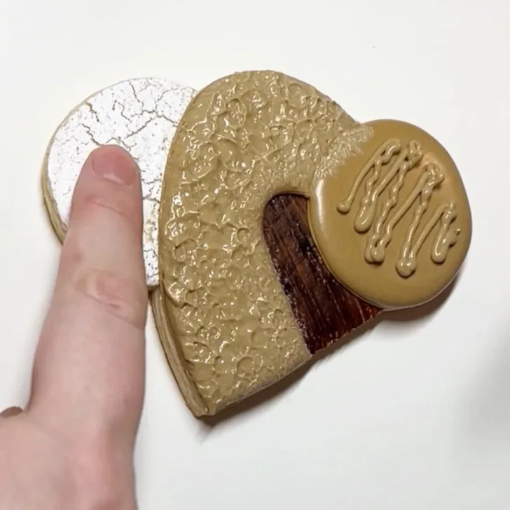 how to decorate Easter Tomb Cookies with royal icing