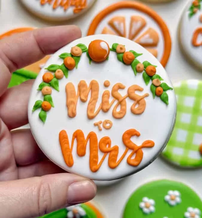 miss to mrs cookie decorate with royal icing