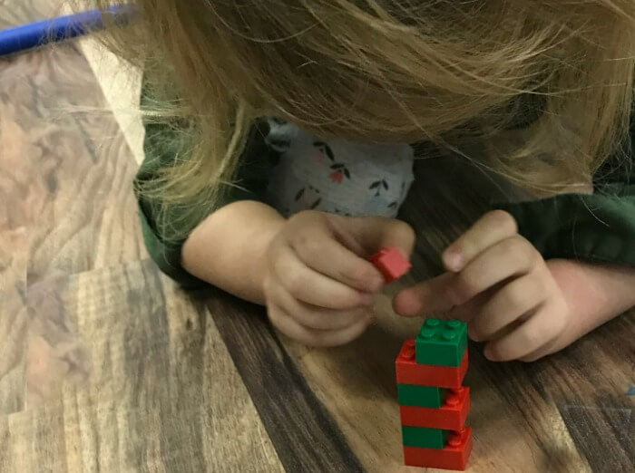 The Inspired Treehouse - Looking for fun holiday games for kids?  We've got you covered with these free printable block pattern cards!