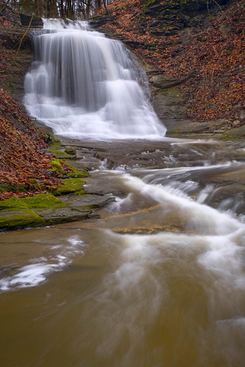 Leading lines of whitewater flowing over fractures leading to Guppy Falls.
