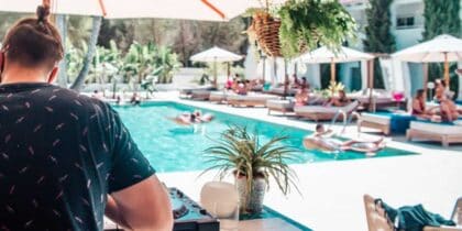 Séances de piscine à Las Mimosas Ibiza : Piscineo