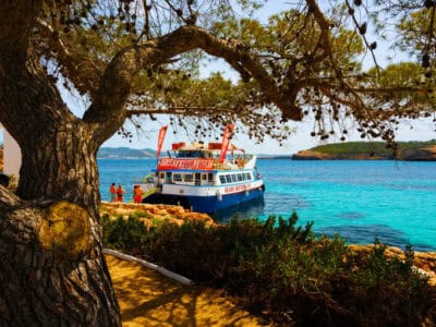 Balade en bateau : Calas d'Ibiza