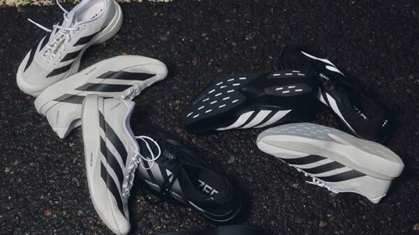 Scarpa da corsa adidas Adizero Evo SL Primavera Estate 2025 in versione grigia con dettagli argento