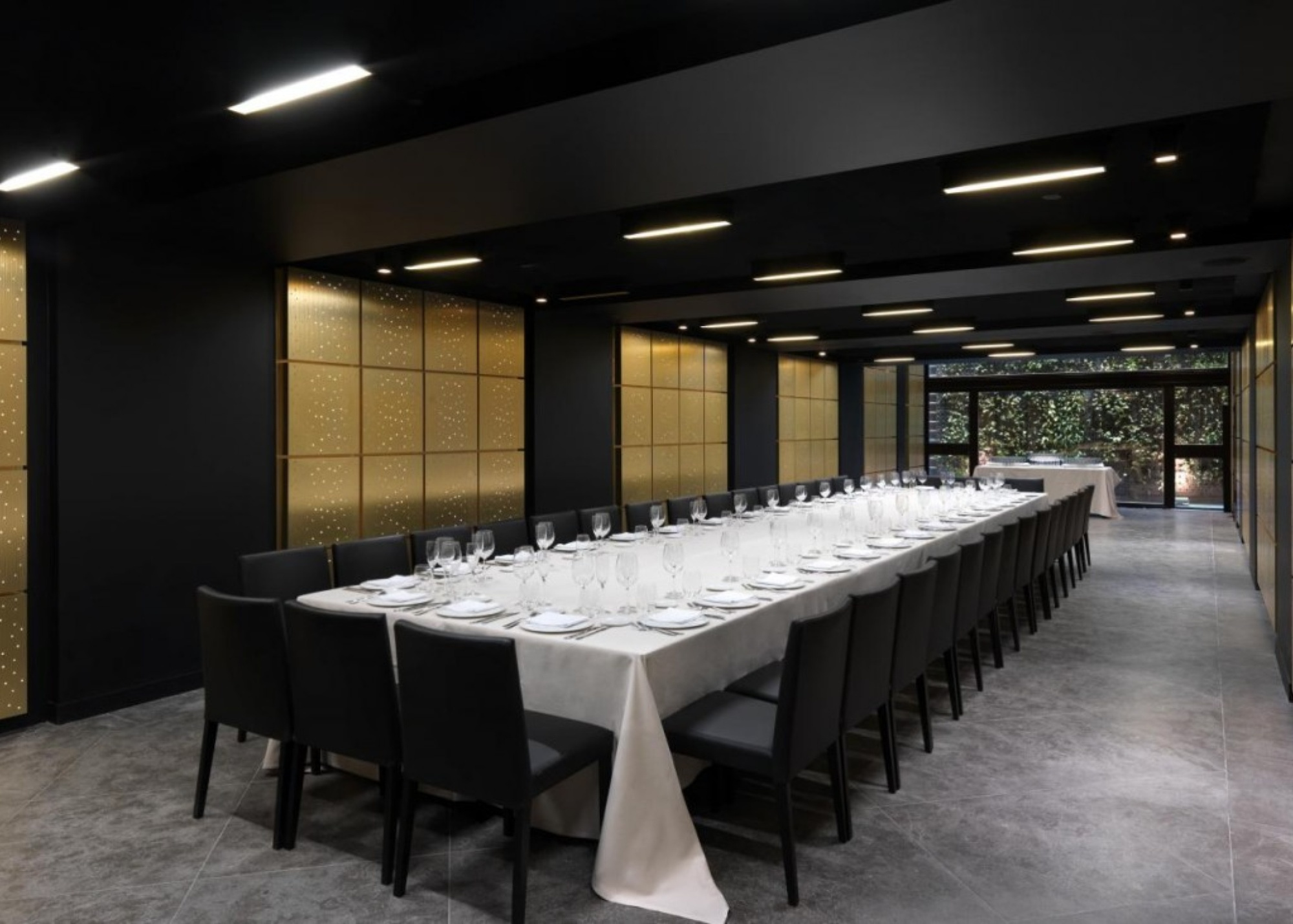 Salle Lyceum avec une grande table