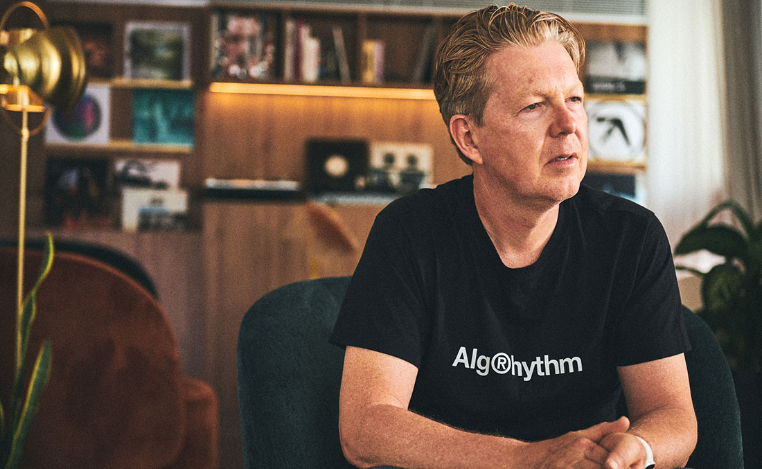John Digweed: "Il mio stile non è progressive, né tech-house, né qualsiasi altro genere. Suono solo buona musica".
