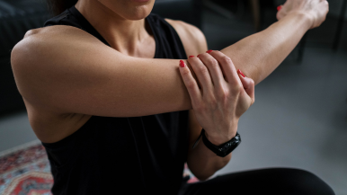 Causes and Symptoms of Elbow Pain