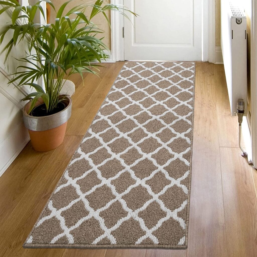 washable entry rug with diamond pattern