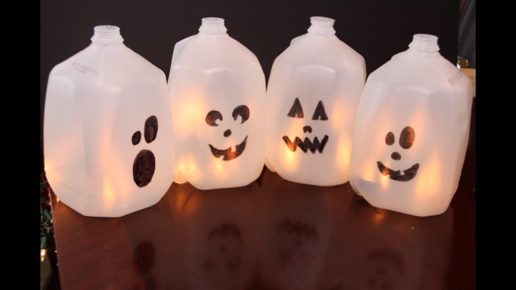 milk jug ghosts for a Halloween craft