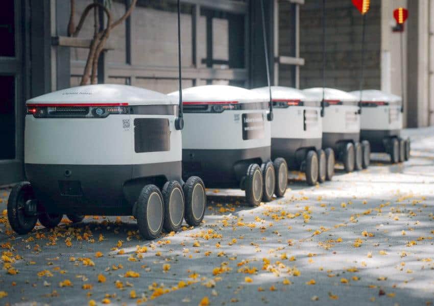 How to compete with robots? Swiss roboticists and economists show you the way!