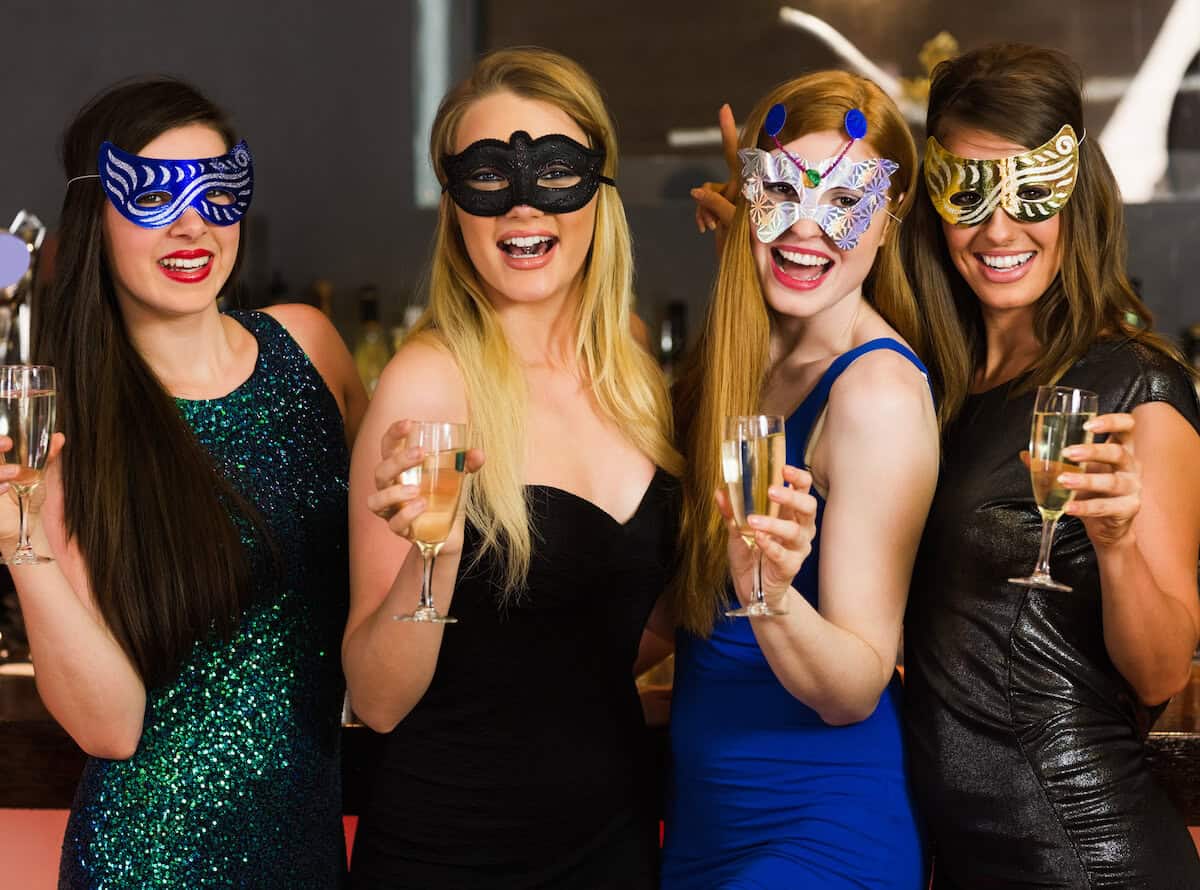 Simple masquerade outfit ideas outlet