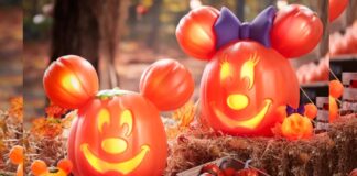 Mickey and Minnie Light Up Pumpkins