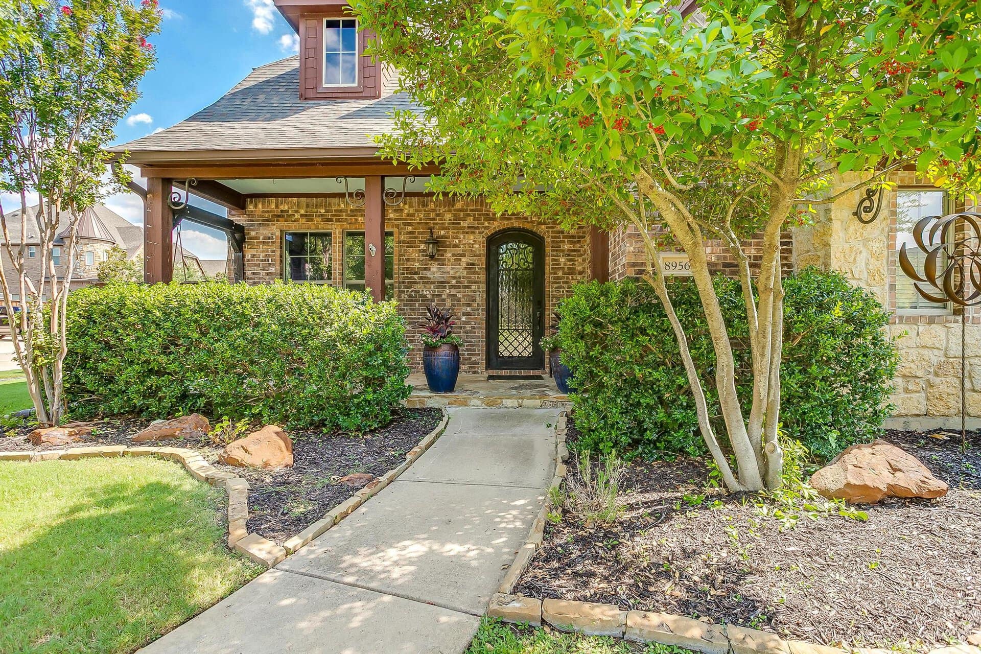 An image that shows 8956 Glendara Drive (4 Of 71)
