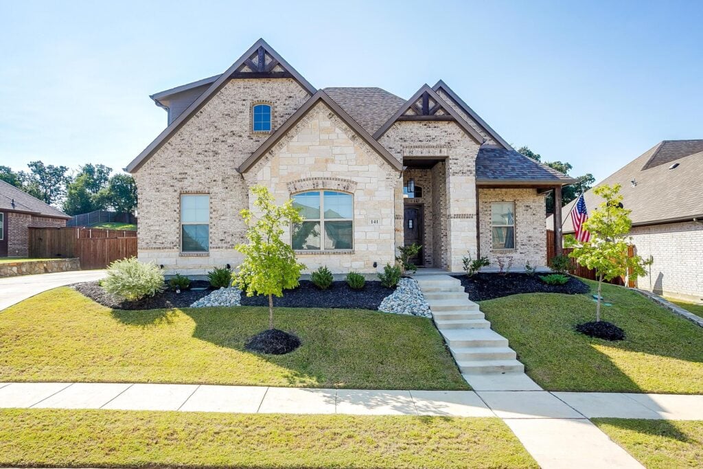 An image that shows 141 Fairweather Drive (15 Of 71)