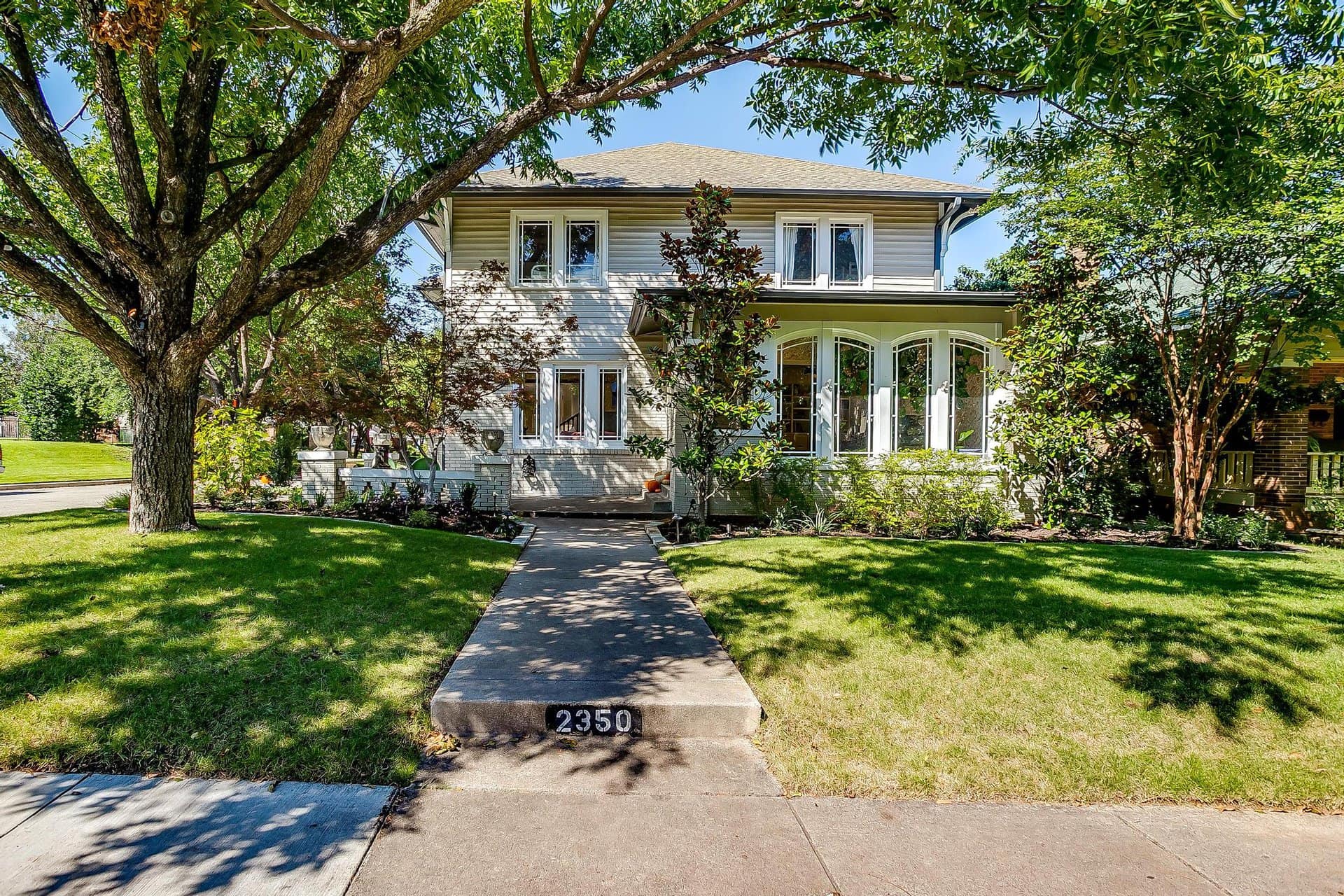 An image that shows 2350 Mistletoe Blvd. (15 Of 74)