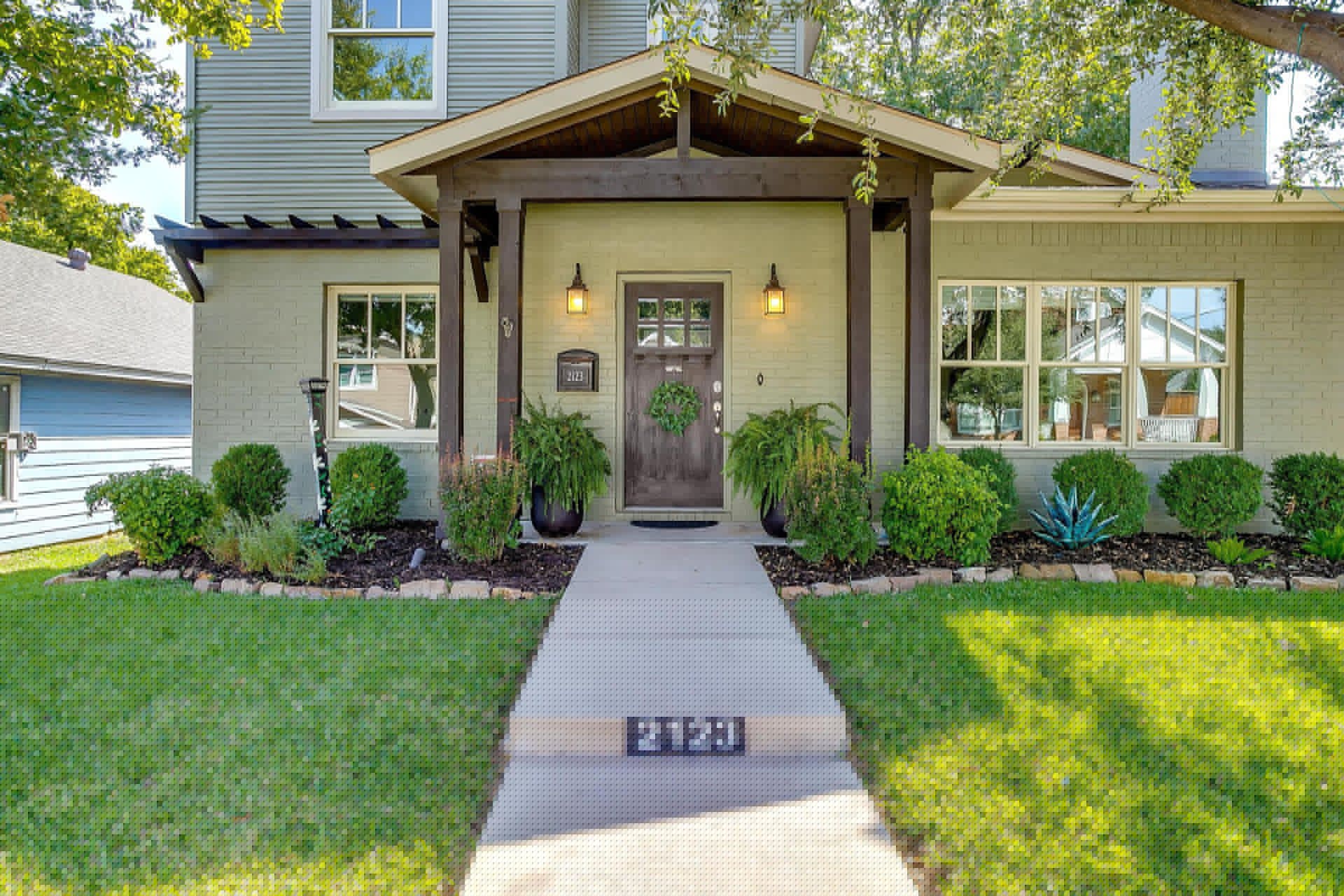 An image that shows 2123 Harrison Ave (4 Of 45)