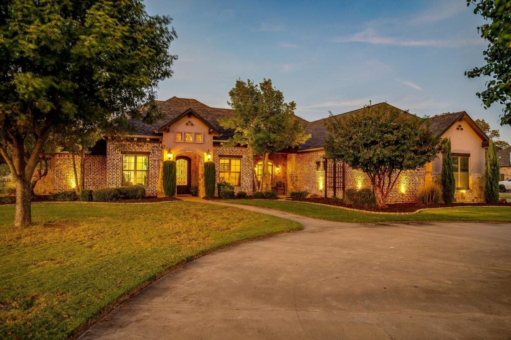 An image that shows 1204 E Scandinavian Ct. (45 Of 45)