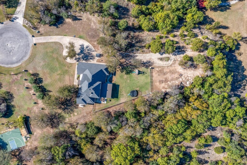 An image that shows 300 Falcon Ridge (16 Of 100)