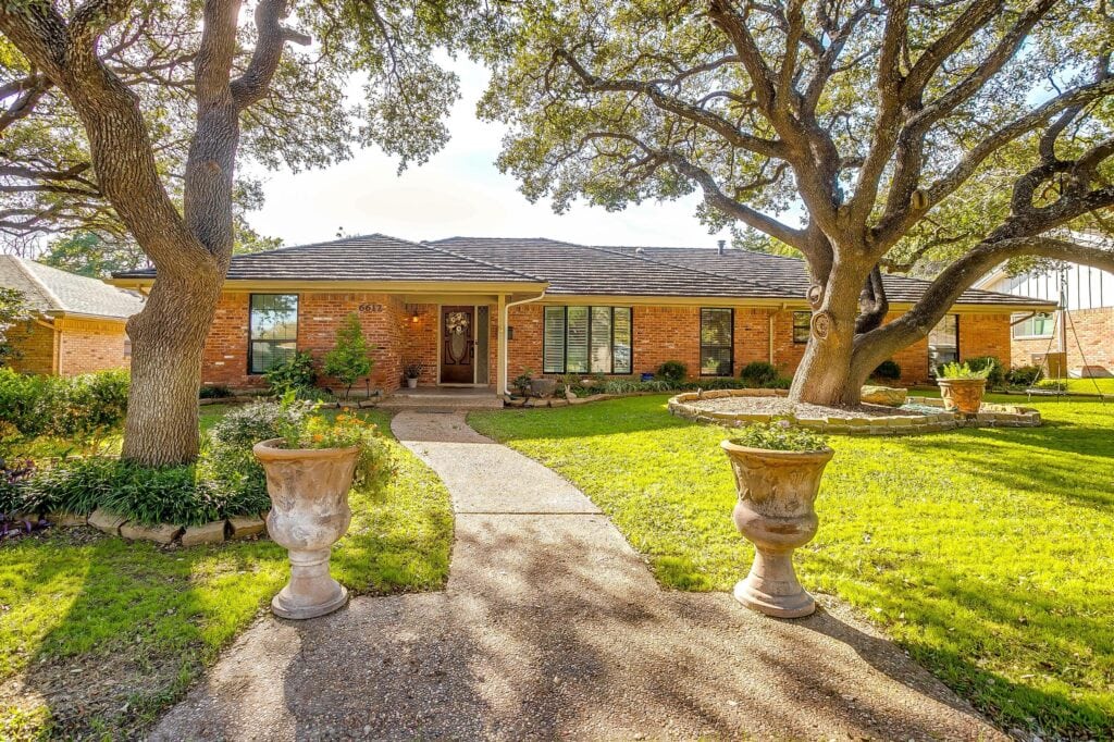 An image that shows 6612 Kingswood Drive (2 Of 63)