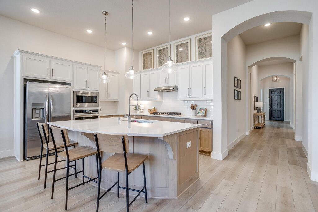An image that shows 14904 Chipwood Dr (10 Of 42)
