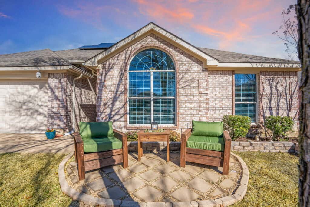 An image that shows 00 4 Web Or Mls 952 Virginia Ln 4