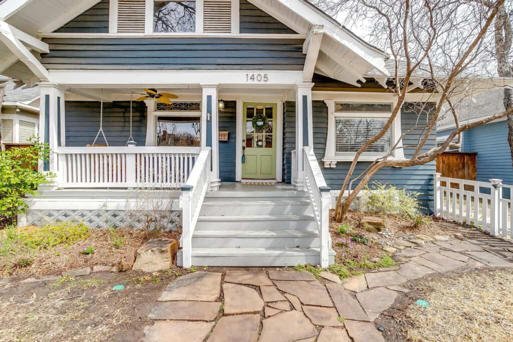 An image that shows 1405 S Henderson (4 Of 64)